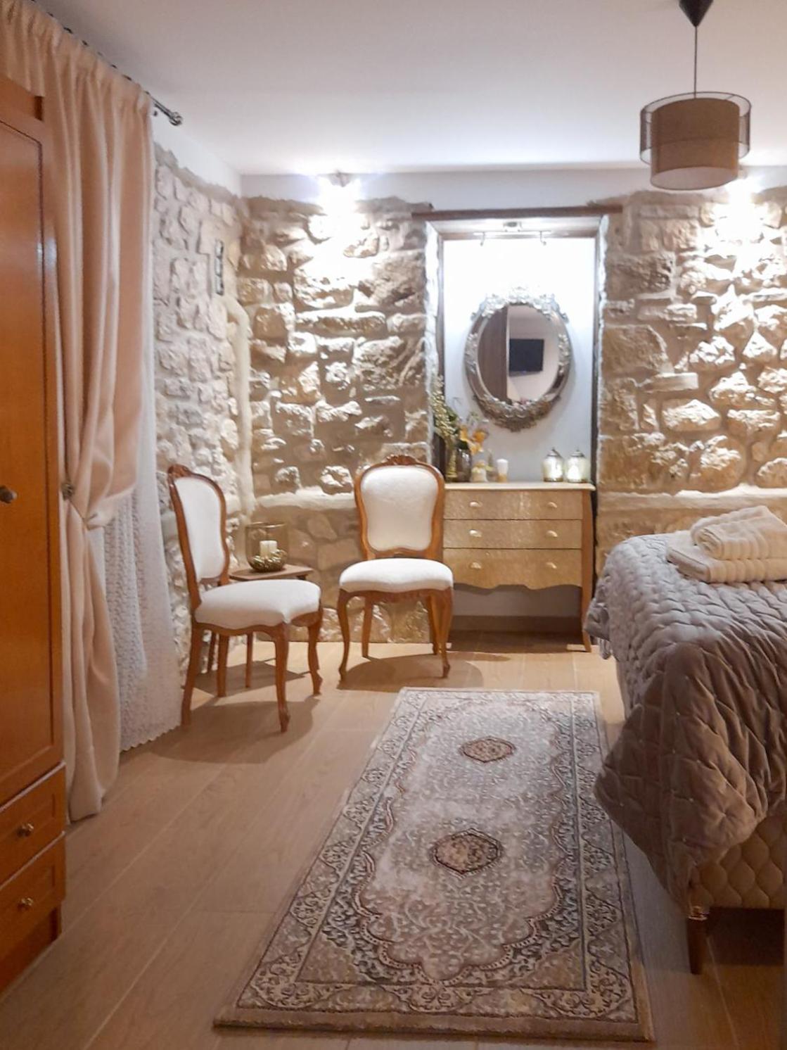 Apartment Elen's Suites Pramanta